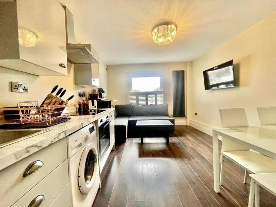 Apartment Stylish-1 Bedroom Flat Close To Beach *
